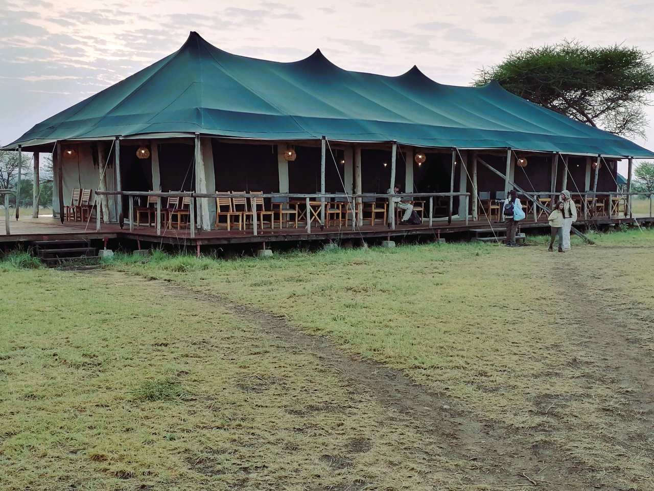 Comfortable mid-range tented camps in Tarangire and Lake Manyara